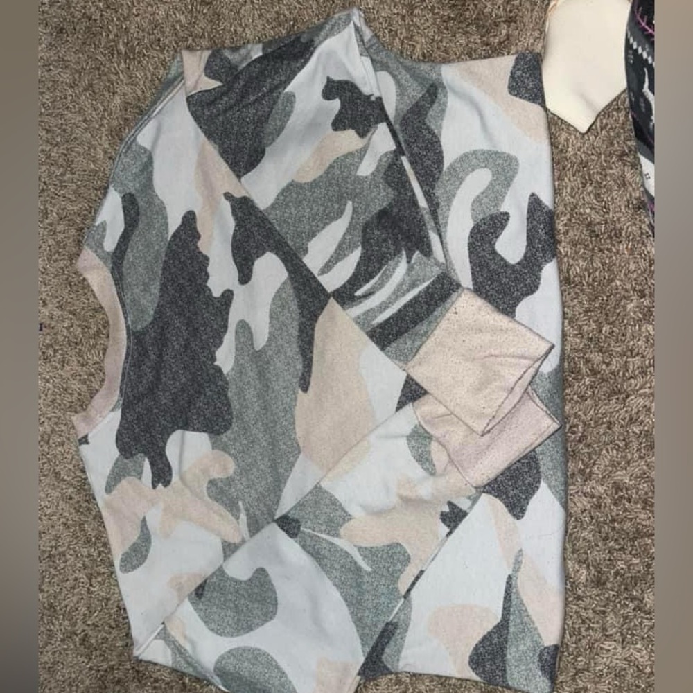 Pink camo crew